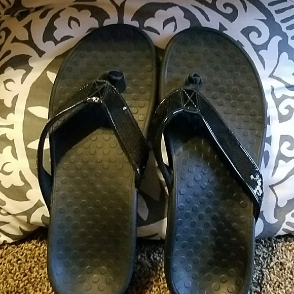 dressy vionic sandals